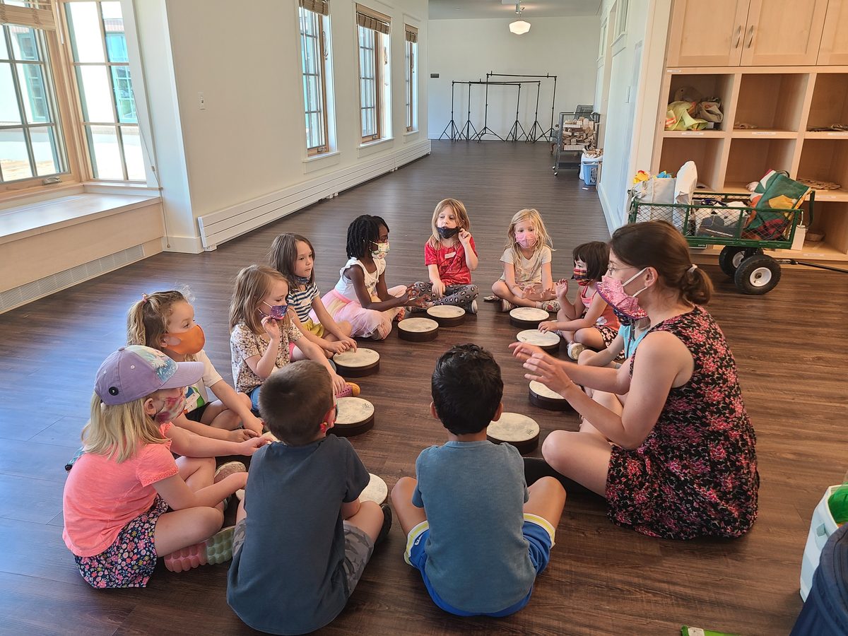 Group music class for children with drums